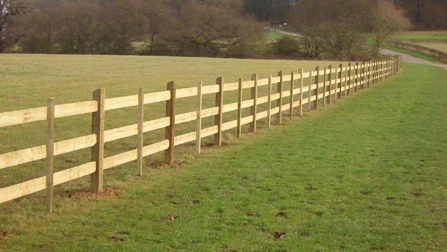 Professional Garden Fence Panel Fitters Stirling Professional Garden Fence Panel Fitters Stirling