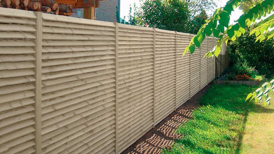 Venetian Fence Fitters Stirling: Hillhead Joiners Venetian Fence Fitters Stirling: Hillhead Joiners